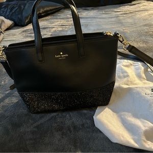 Kate Spade | Ina Greta Court Glitter Crossbody Bag (Black)